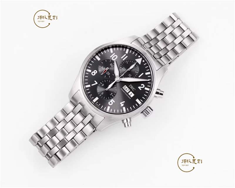 V6廠萬國(guó)噴火戰(zhàn)機(jī)377719復(fù)刻表與zf廠那個(gè)值得入手呢-復(fù)刻表