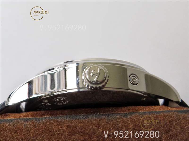ZF廠復(fù)刻積家地理學(xué)家大師Q1428421對(duì)比正品怎么樣-復(fù)刻表