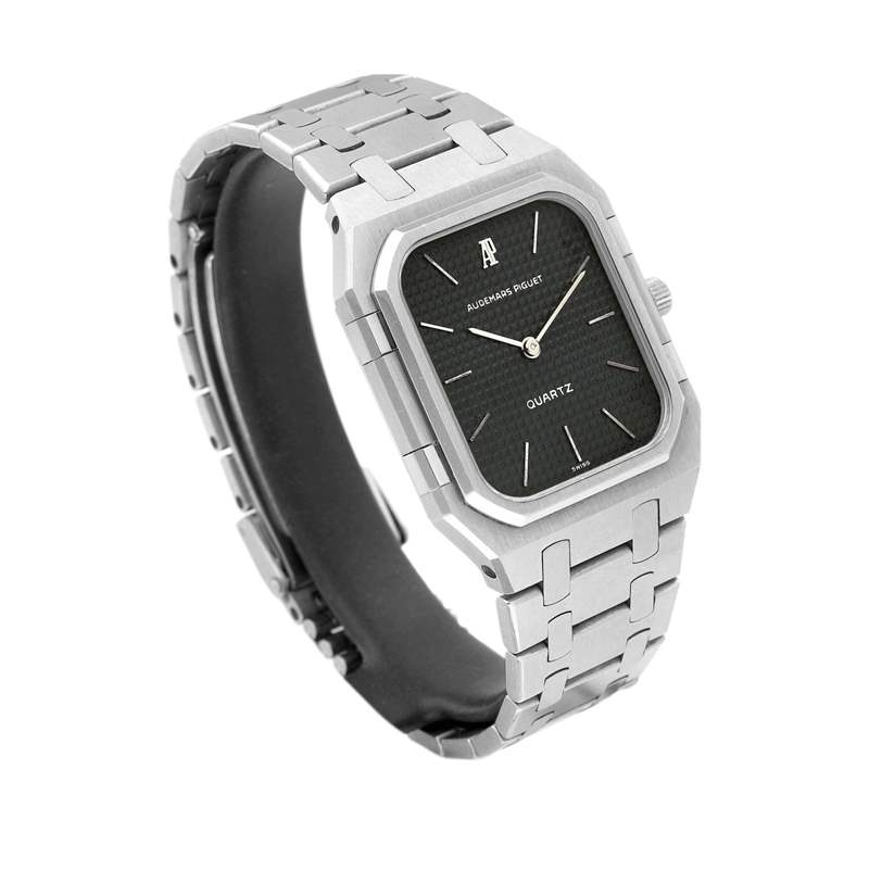 從Royal Oak 6005的例子中突顯市場對於經(jīng)典設(shè)計和機(jī)械機(jī)芯的接受度還是高很多，因此6005後來也就沒沒走入歷史洪流中。（Source：sothebys）